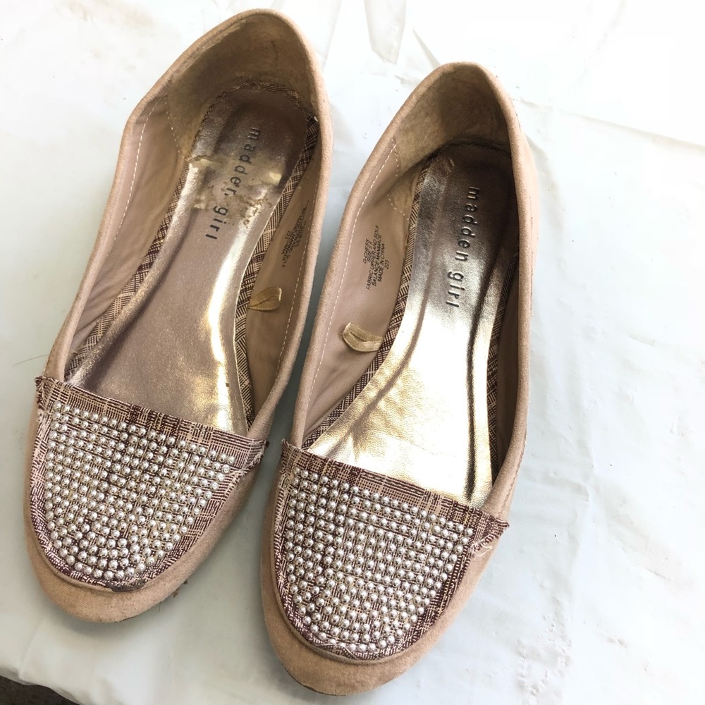 Super cute Madden Girl Flats